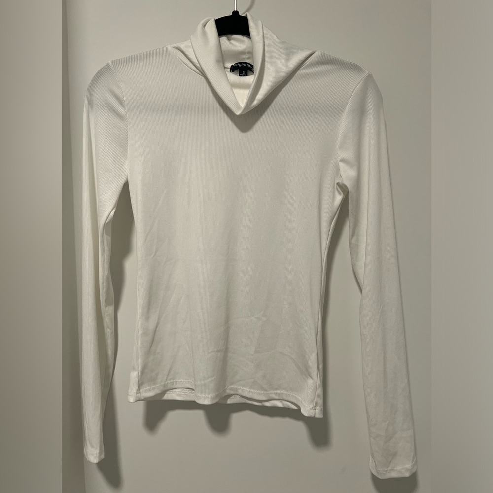White turtle neck